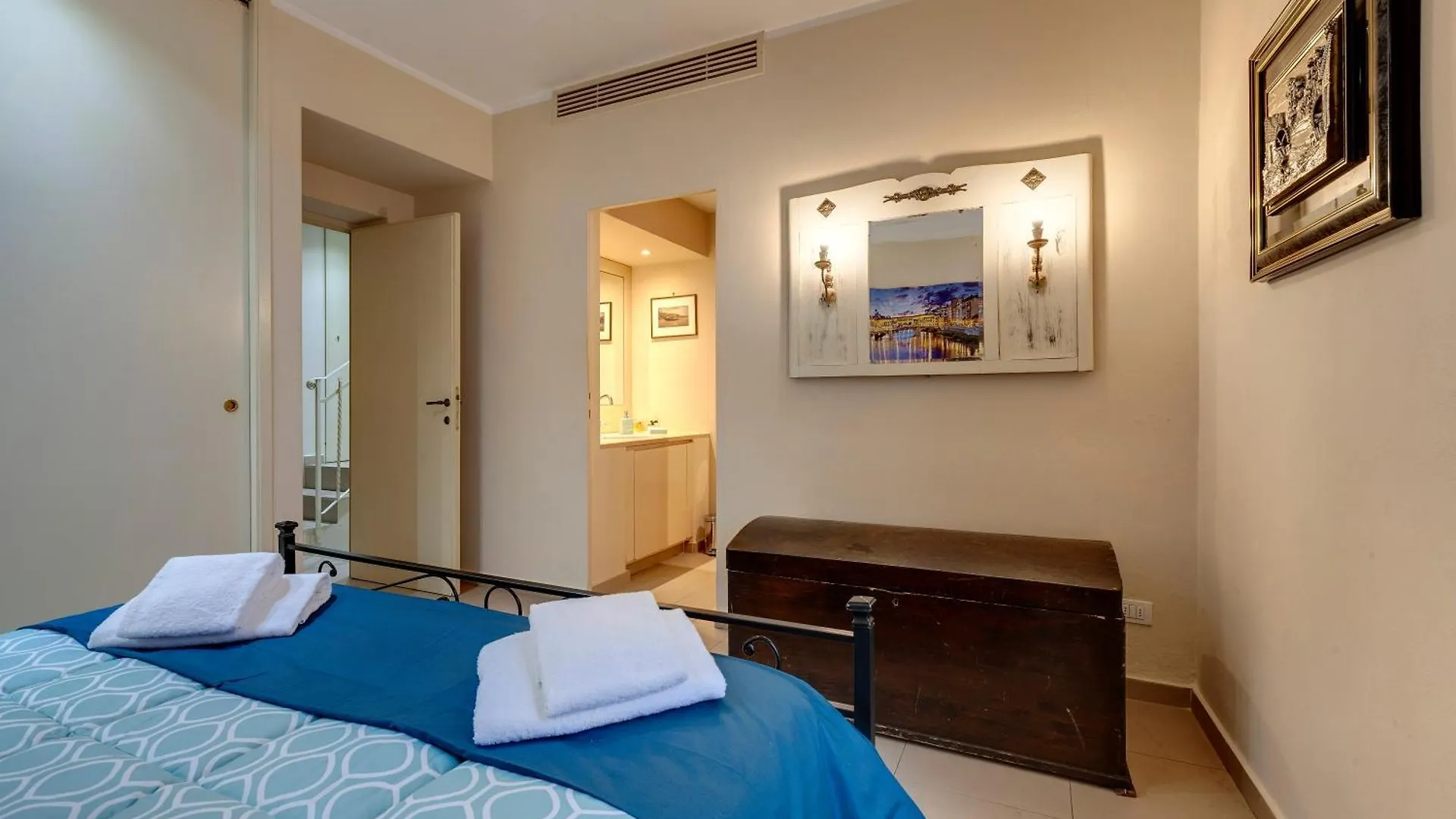 Golden House Apartment Florence Italy
